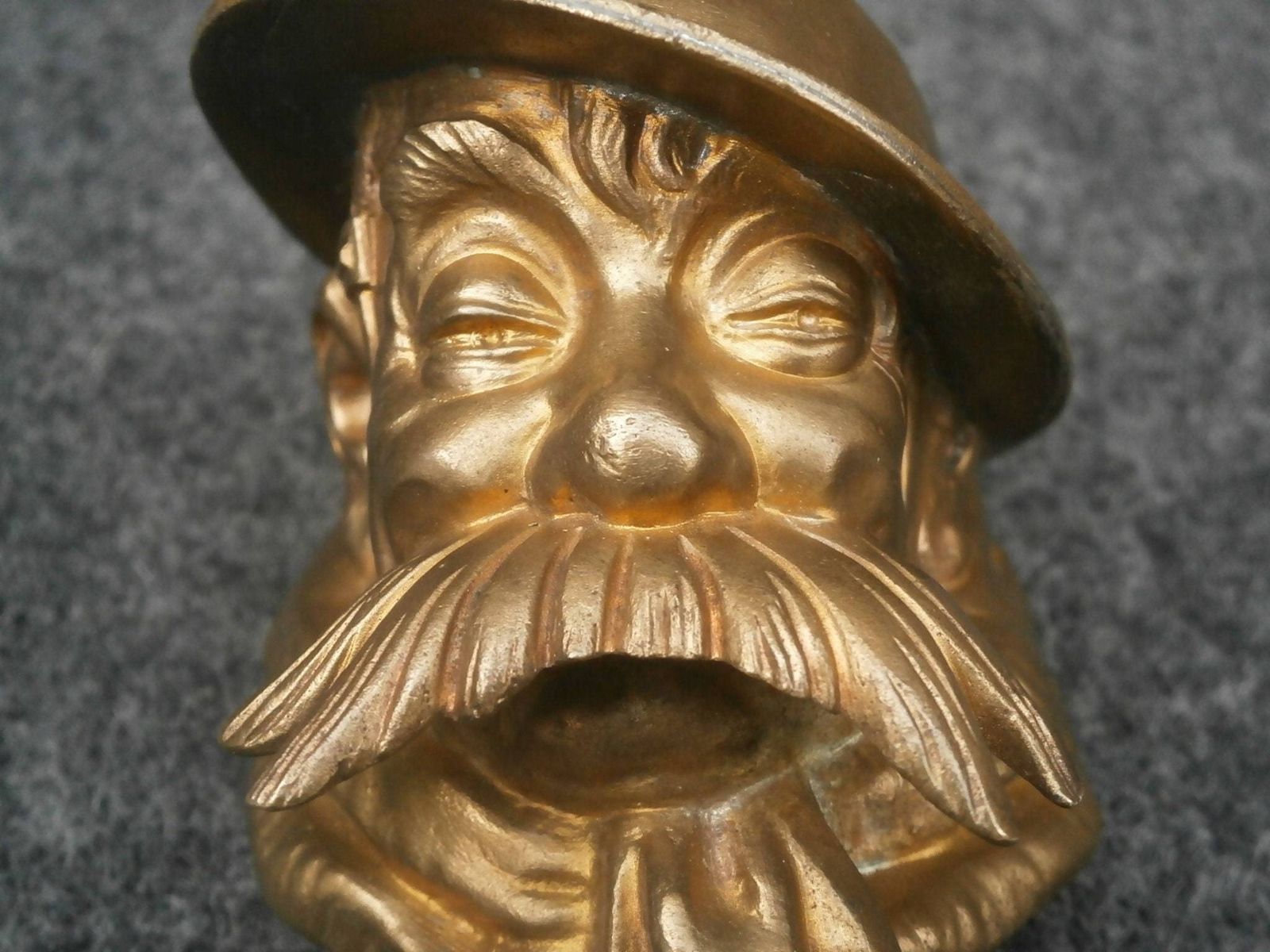 Early 20thc Patinated Bronze Old Bill Car Mascot, The First Cast From Best & Lloyd, Originally Owned By Robert Dudley Best photo vinterior