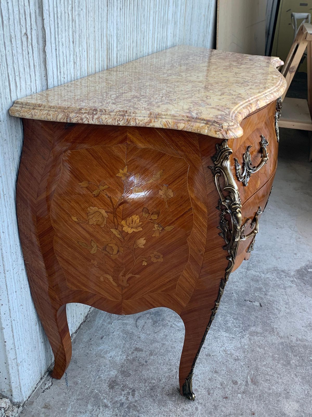 French Louis XV Style Fine Kingwood And Marquetry Ormolu Mounted Bombe Commode photo vintage