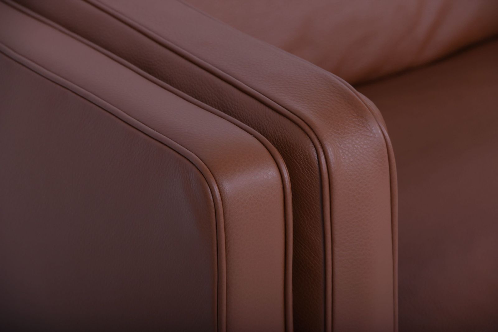 Børge Mogensen, 3 Seat Modell 2213. Brown Leather. Restored. photo vinterior