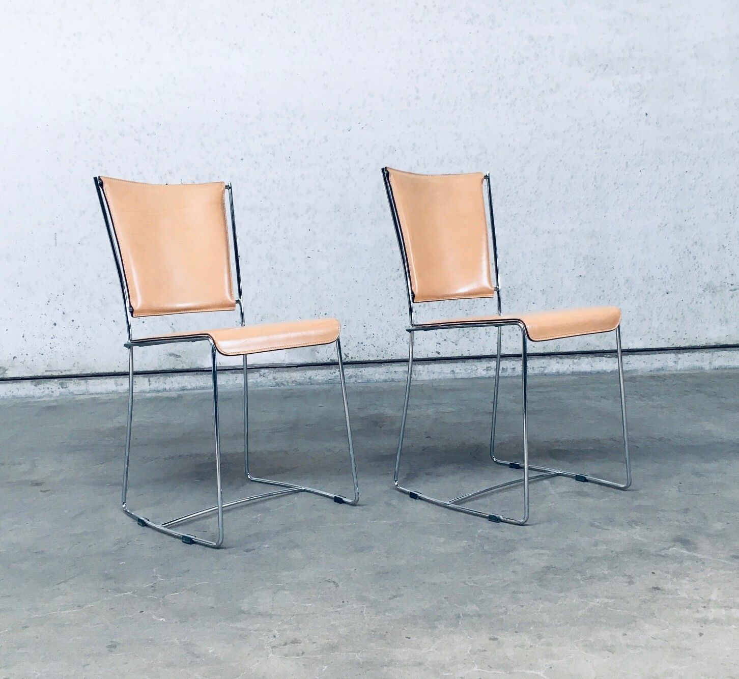 Postmodern Italiaans Design Lederen Eetkamerstoelen Van Segis, Italië, Jaren 1990 photo buy