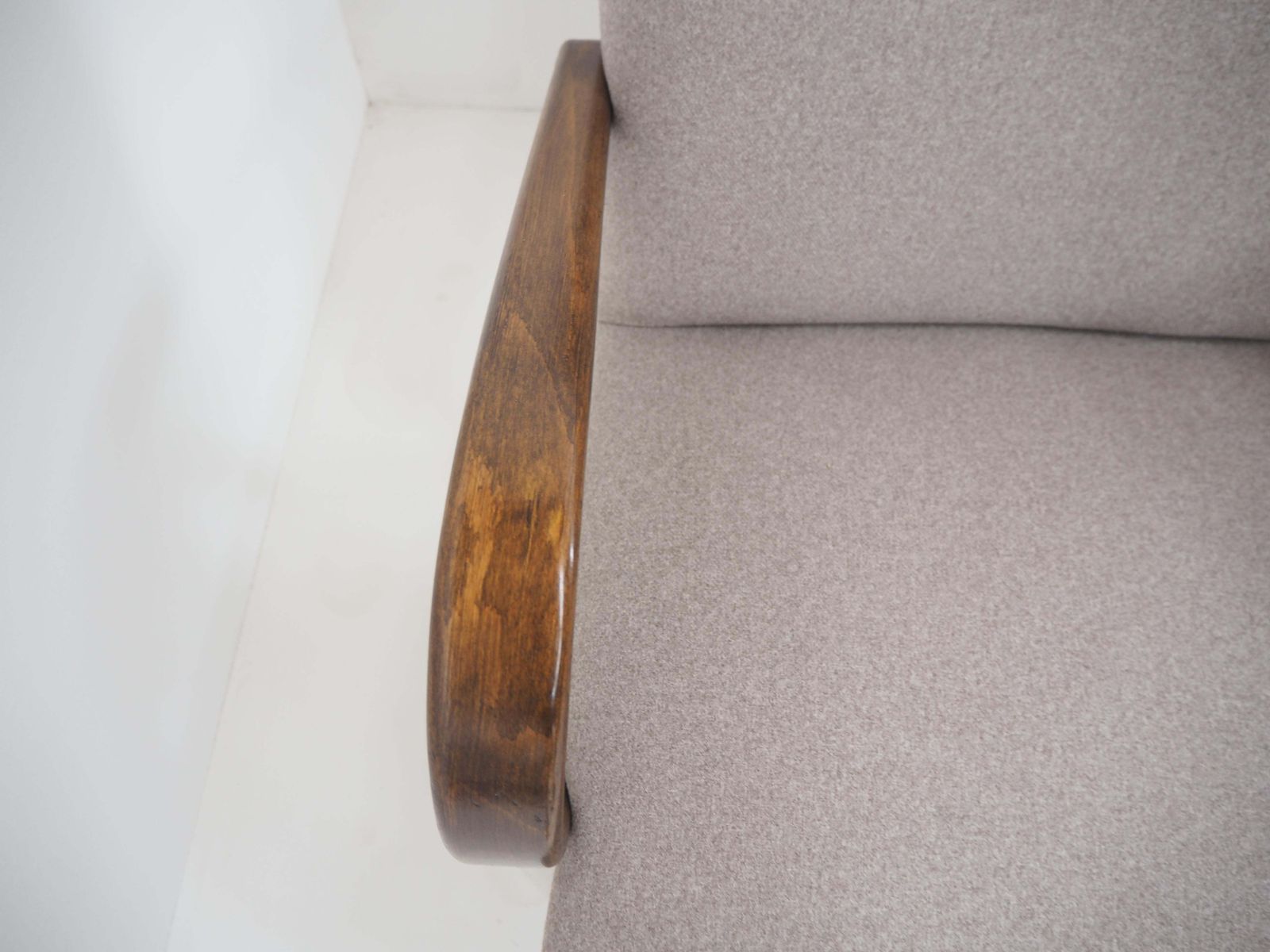 Paar beukenhouten fauteuils van Ton/Thonet, ca. jaren 1960, Tsjecho-Slowakije photo vintage