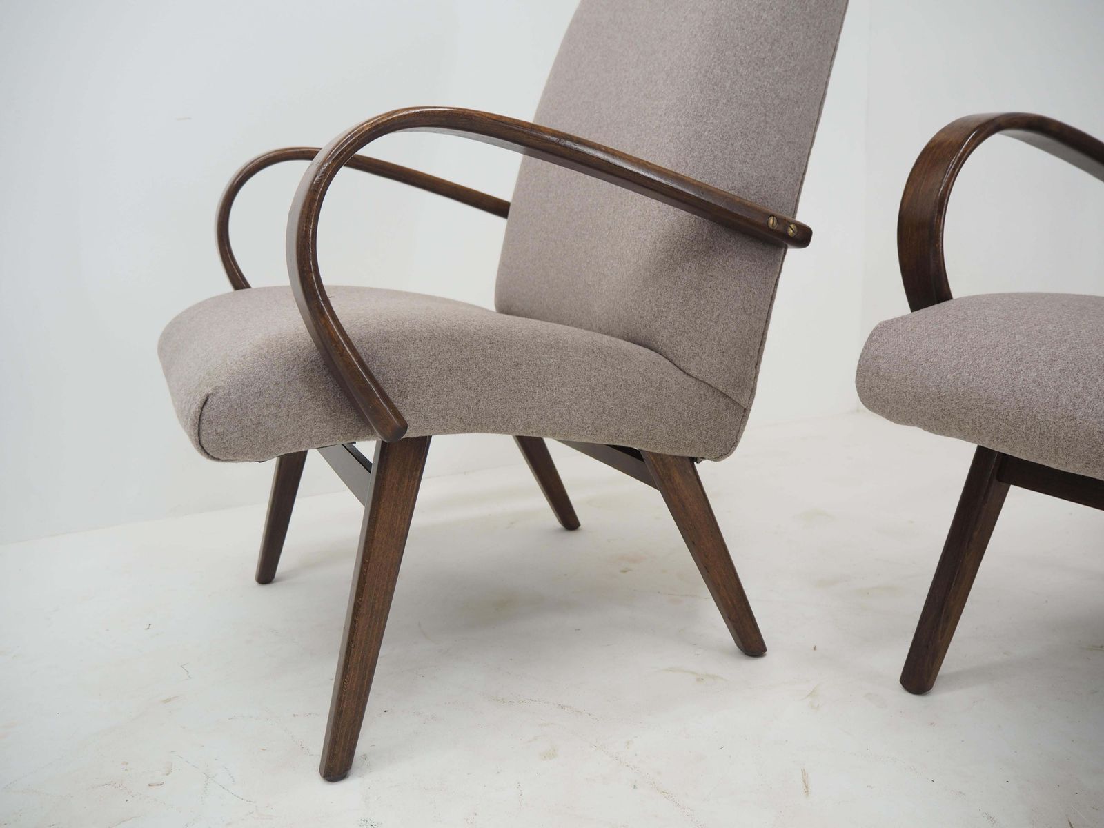 photo vinterior Paar beukenhouten fauteuils van Ton/Thonet, ca. jaren 1960, Tsjecho-Slowakije