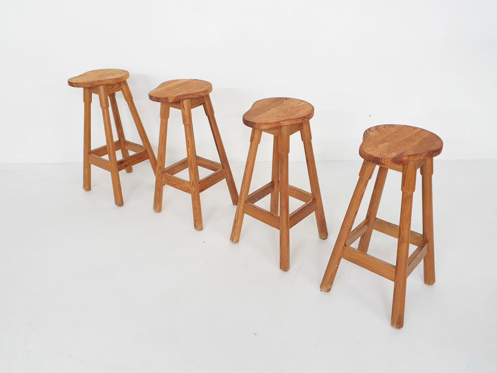Scandinavian Modern Barkrukken Van Grenenhout, Ca. Jaren 1970 photo furniture