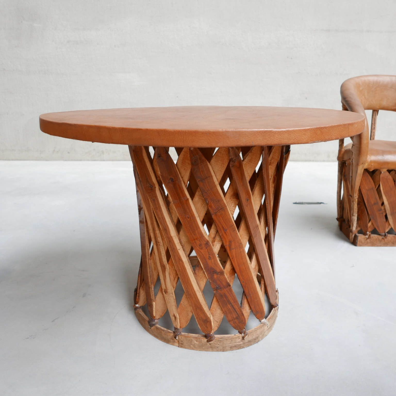 photo furniture Large Set Of Mid Century Art Populaire Dining Chair And Table Set