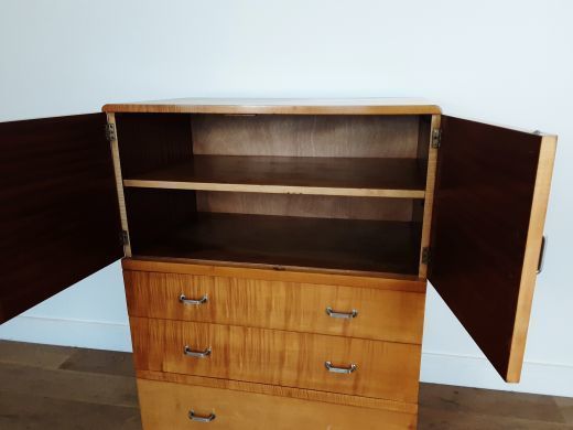 photo vinterior Art Deco Linen Press In A Satin Maple
