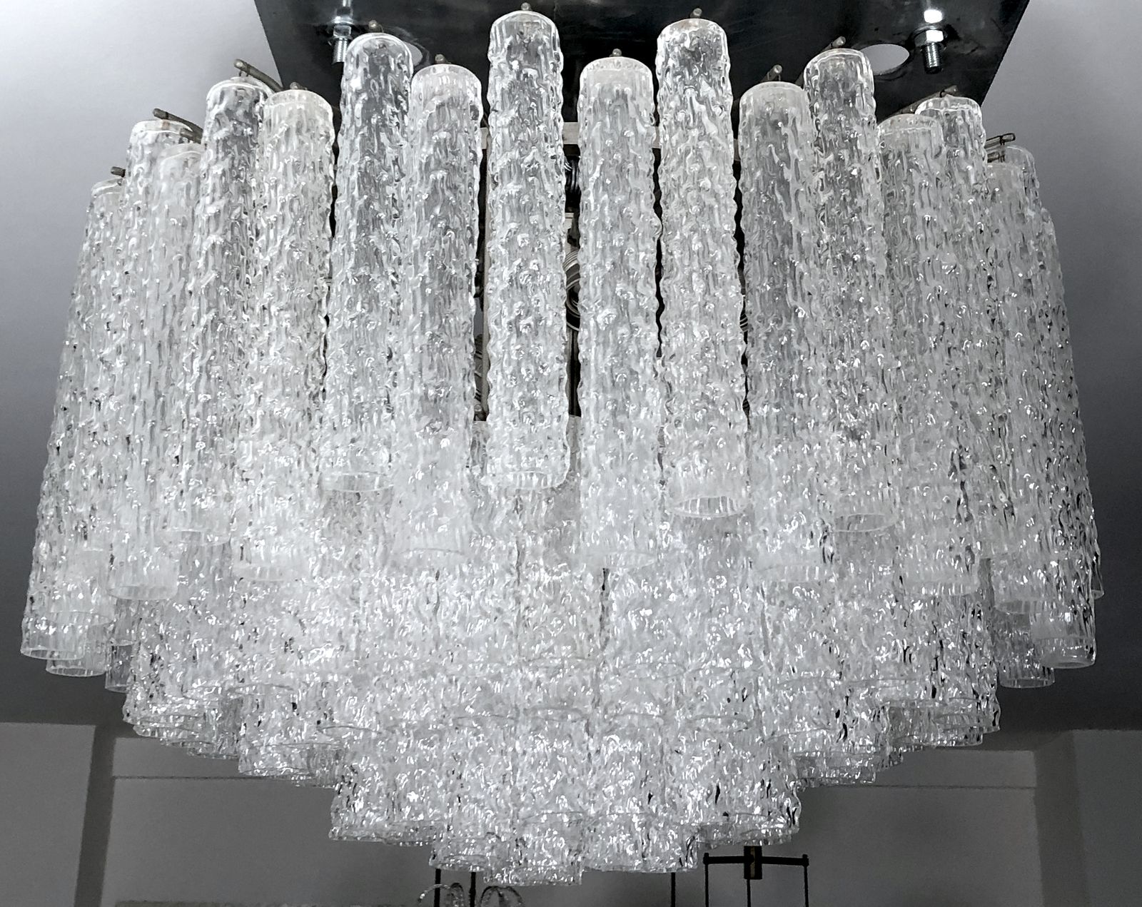 photo furniture Large Vintage Italian Murano Glass Chandelier By Toni Zuccheri For Venini, 1960s