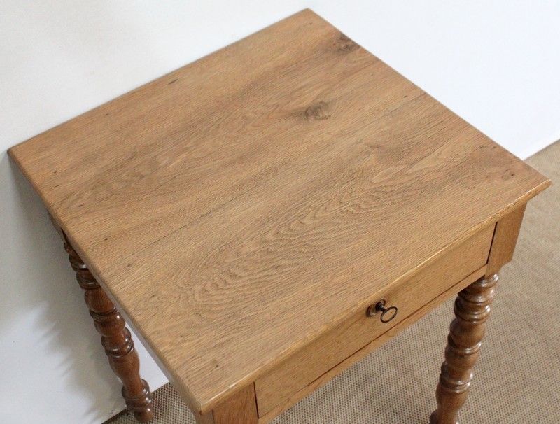 Small Table In Oak, In The Louis Philippe Style   2nd Part Of The 19th Century photo vinterior