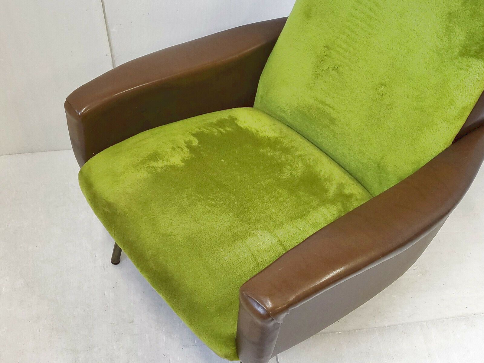 Vintage Fauteuil Ca. Jaren 1960, In De Stijl Van Marco Zanuso, Bruin Vinyl photo for sale