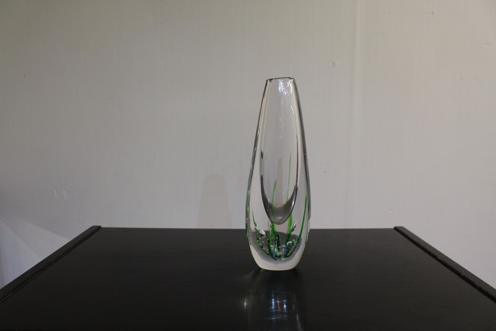 Kosta Early 1960’s Glass Seaweed Vase Lh1717 By Vicke Lindstrand photo for sale
