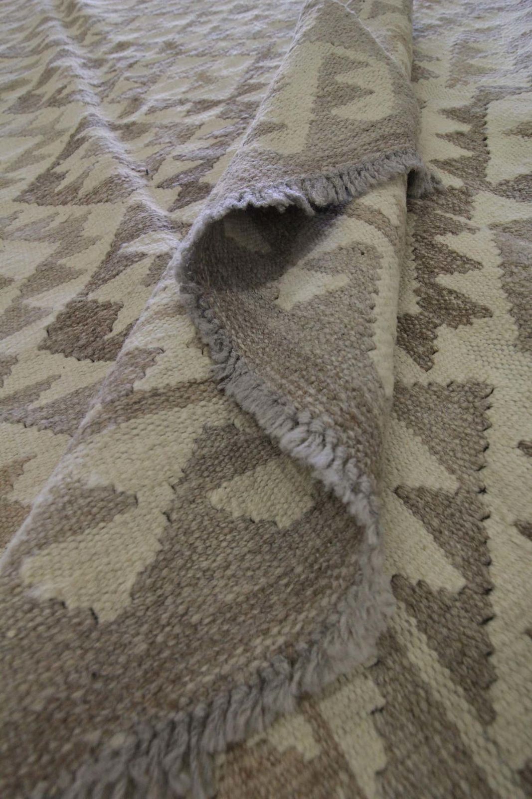photo furniture Scandinavian Style Kilim Rug Handmade Carpet Coffee Brown Geometric Rug