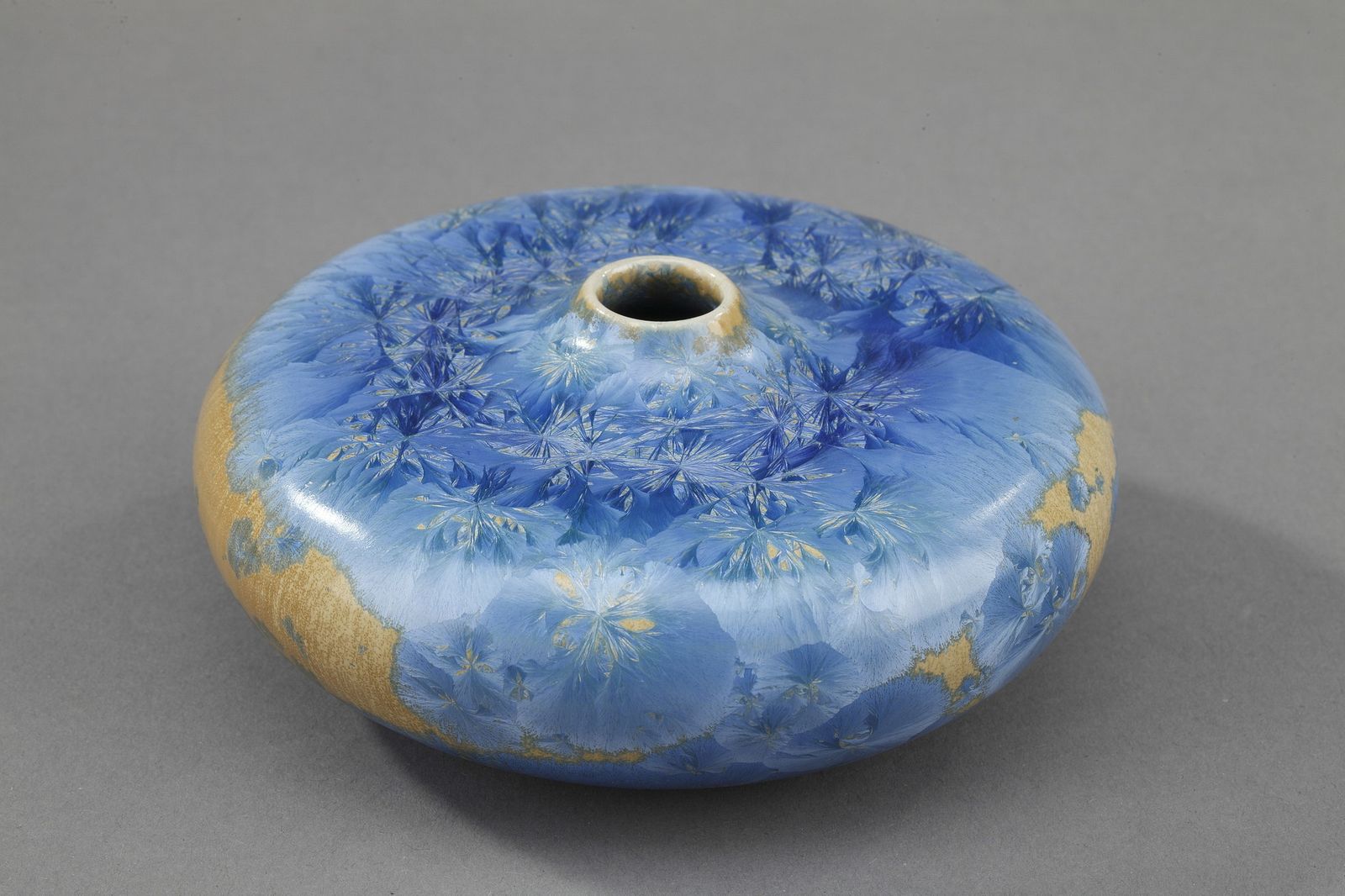 Petit vase en céramique de Vallauris, par Serafino Ferraro photo furniture