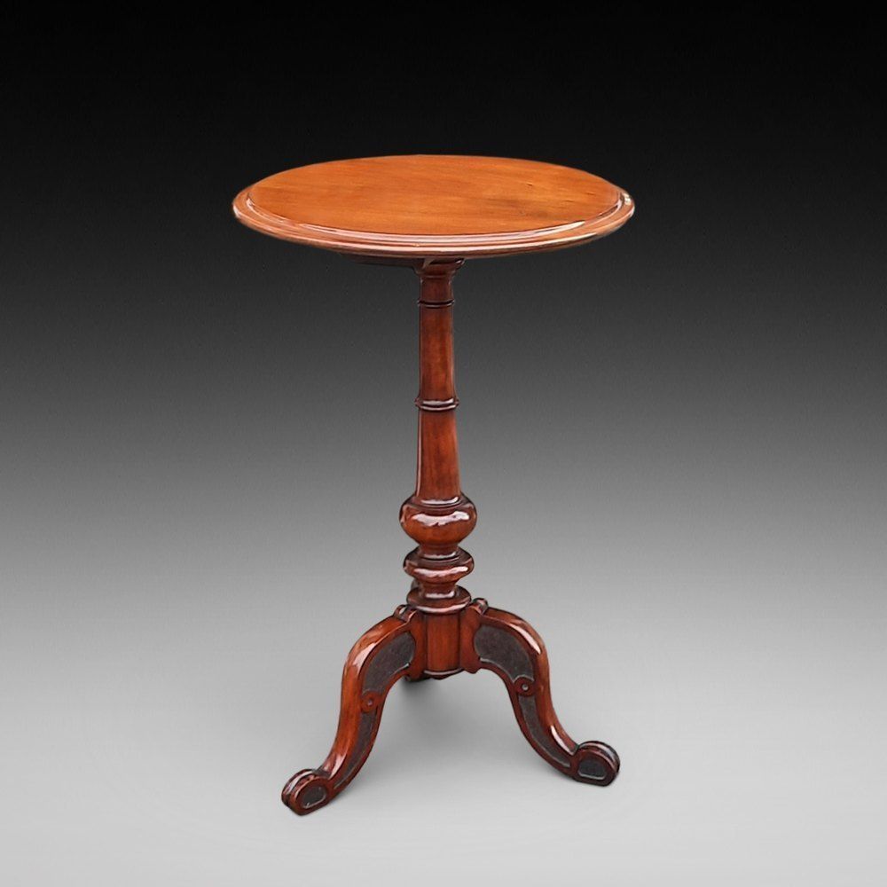 Victorian Mahogany Occasional Lamp Table