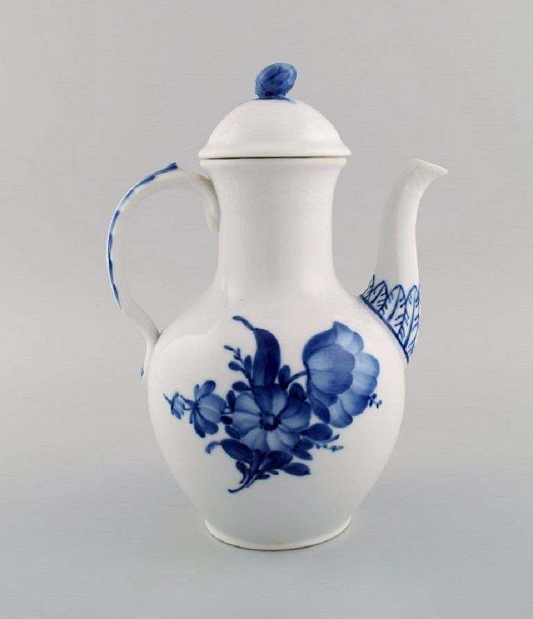 Royal Copenhagen Blue Flower Braided Coffee Pot photo 184.0