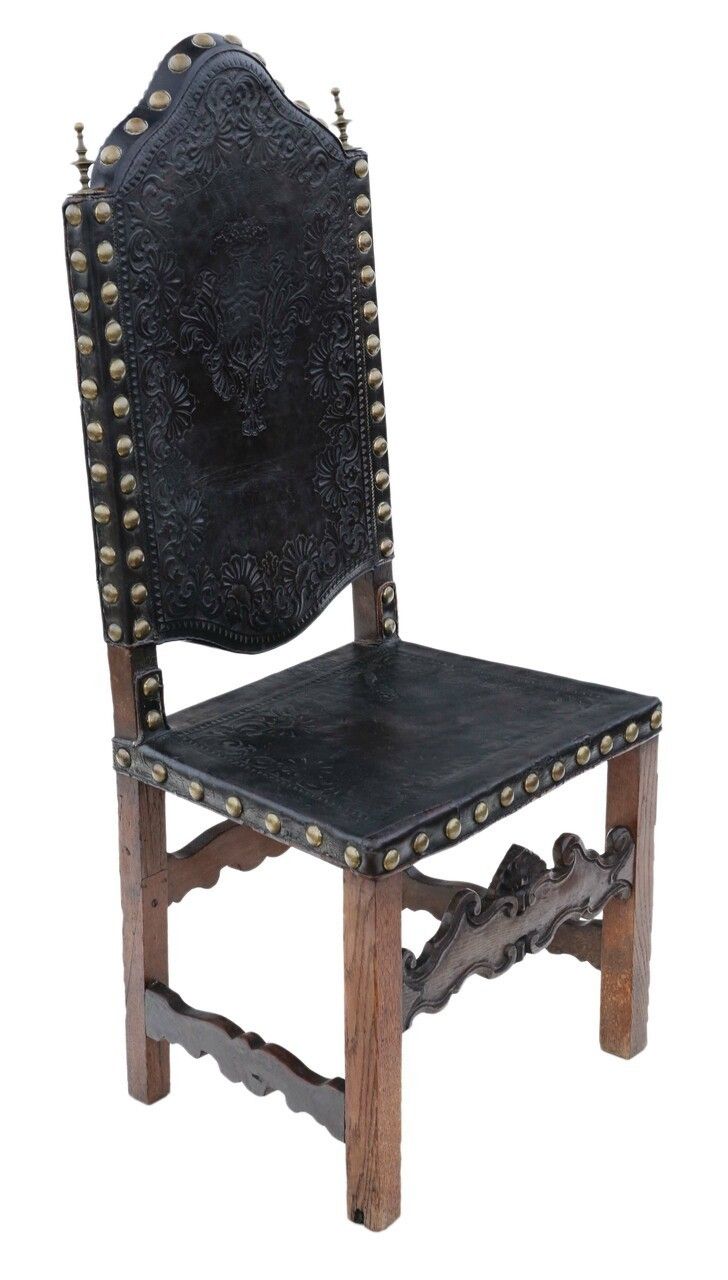 Early 18th Century Portuguese Oak And Leather Chair photo for sale