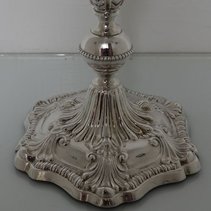 19th Century Antique Victorian Silverplated Pair Of Candlesticks Walker & Hall photo buy