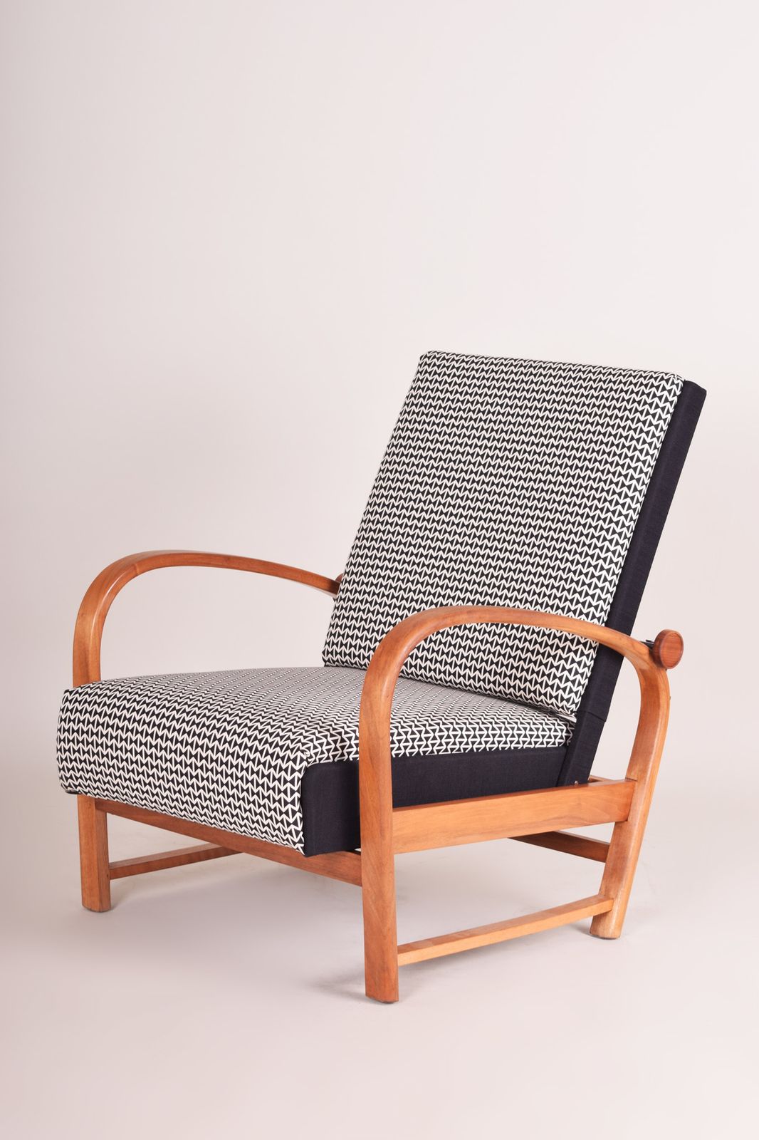 Art Deco Reclining Chair Made In 1930s Germany By Thonet. Restored Matte Finish