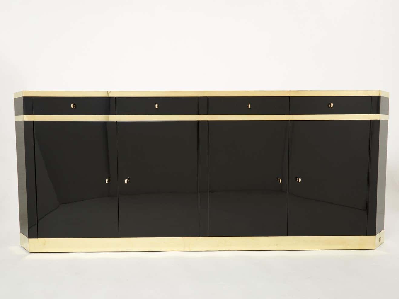 Buffet en laque noire et laiton signé J.C. Mahey, années 1970 photo furniture