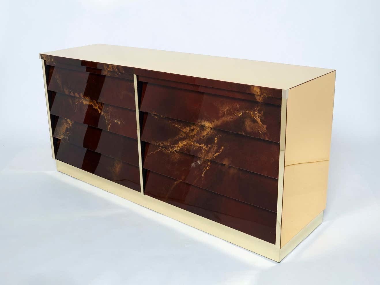 Commode buffet Maison Jansen en laque dorée et laiton, années 1970 photo for sale