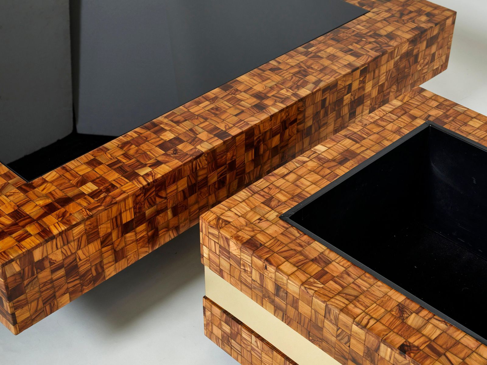 Table de bar ou jardinière Sandro Petti en marqueterie de bois d'olivier et laiton, années 1970 photo vinterior