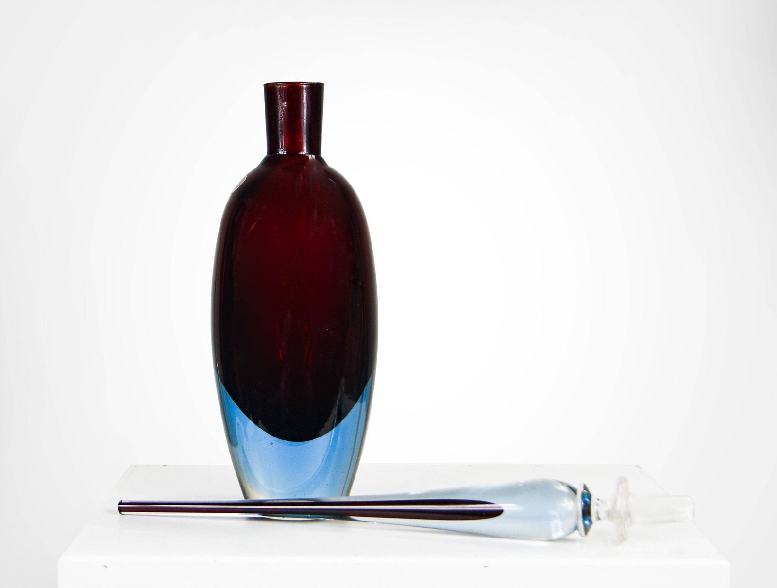 Antonio Da Ros Murano Uranium Glass Tall Stoppered Decanter photo furniture