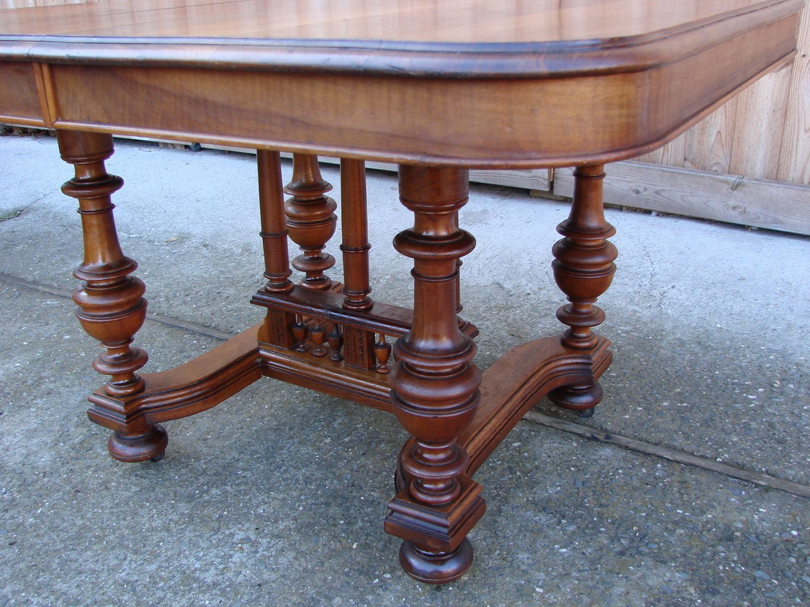 photo for sale Oak Table From The Turn Of The 19th Century.
