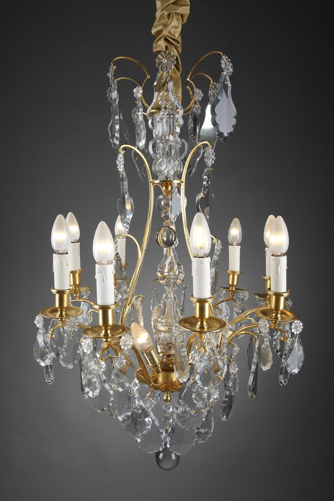 Chandelier With Eight Arms Of Lights In Gilded Bronze And Pendants photo 4871.0