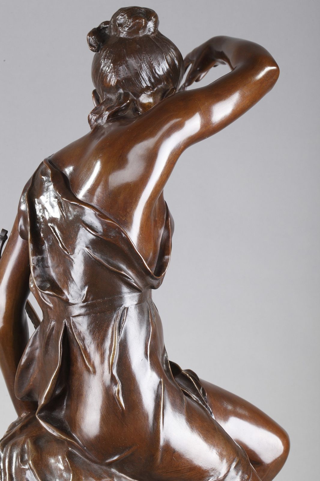 photo furniture Bronzen sculptuur, "Diana's Nimf" naar Lucie Signoret Ledieu