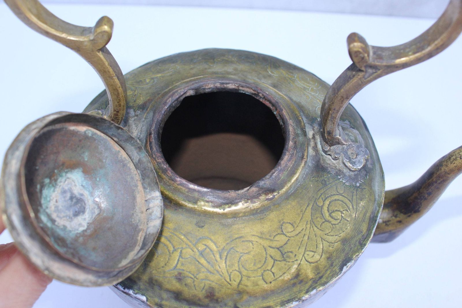 Copper Brass Kettle Moroccan Embossed Large Kettle Tea Pot High Handle Ornate Design photo vinterior