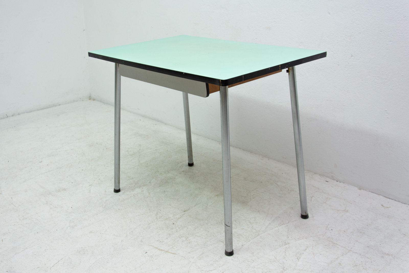 Mid Century Formica Writing Desk Or Side Table, 1960´S, Czechoslovakia photo vinterior