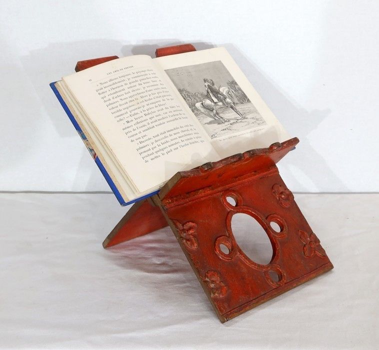 Small Desk Lectern In Walnut, 1900s photo for sale