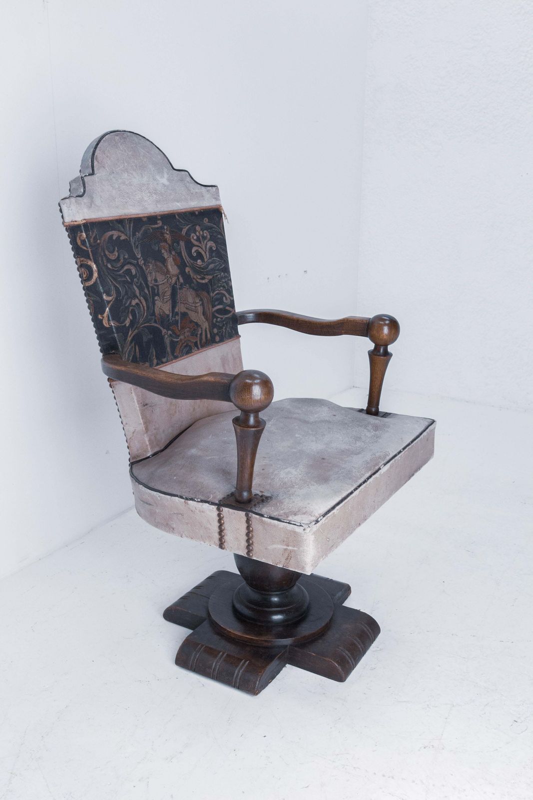 Spanish Mid Century Swivel Armchair Desk Chair Circa 1940 photo 950.0