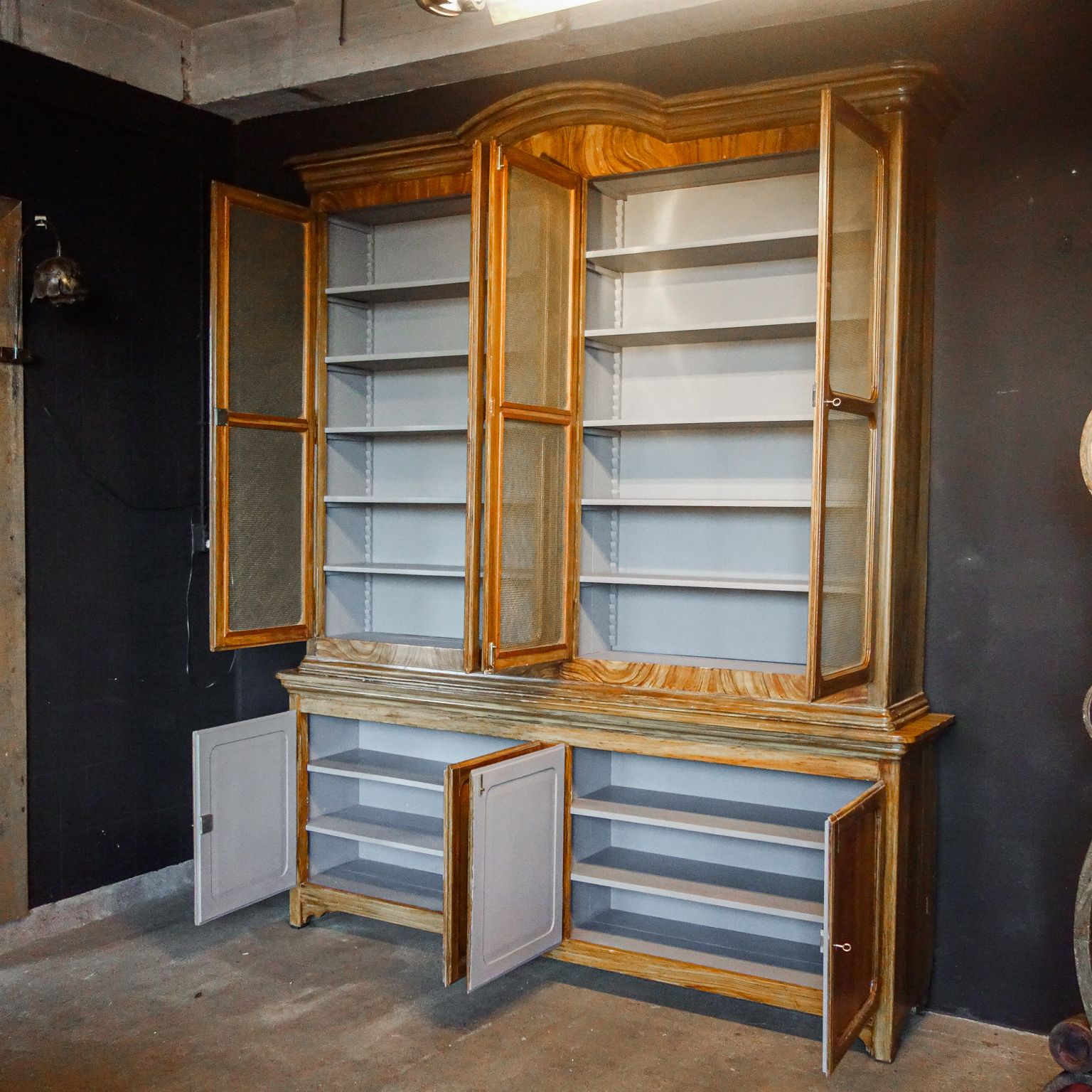 Grote Vintage Boekenkast Van Hout photo 4500.0