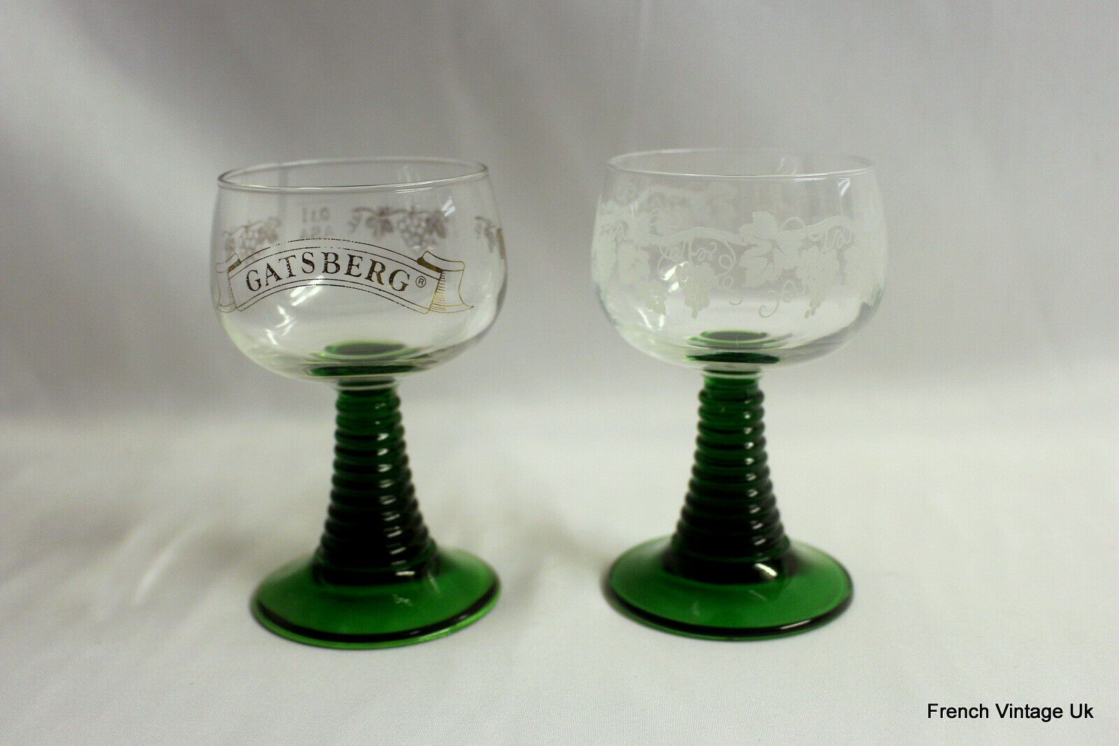 Vintage Set X 1 Dark Green Gatsberg + 1 Clear Glass White Grapes Pattern Wine photo Home Decor