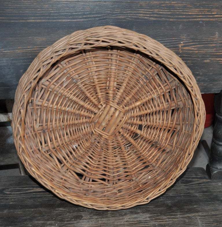 Round European Wicker Basket, 1940s photo Home Decor
