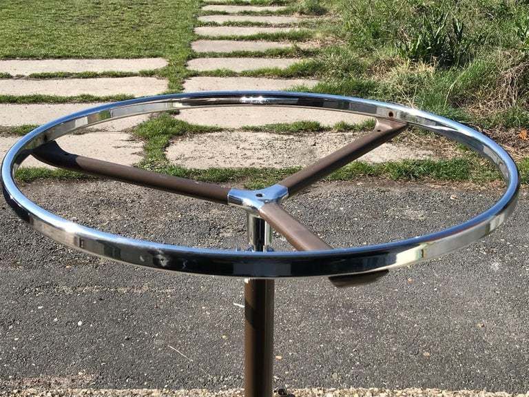 Clothing Rack Round From Vitra, 1970s photo vinterior