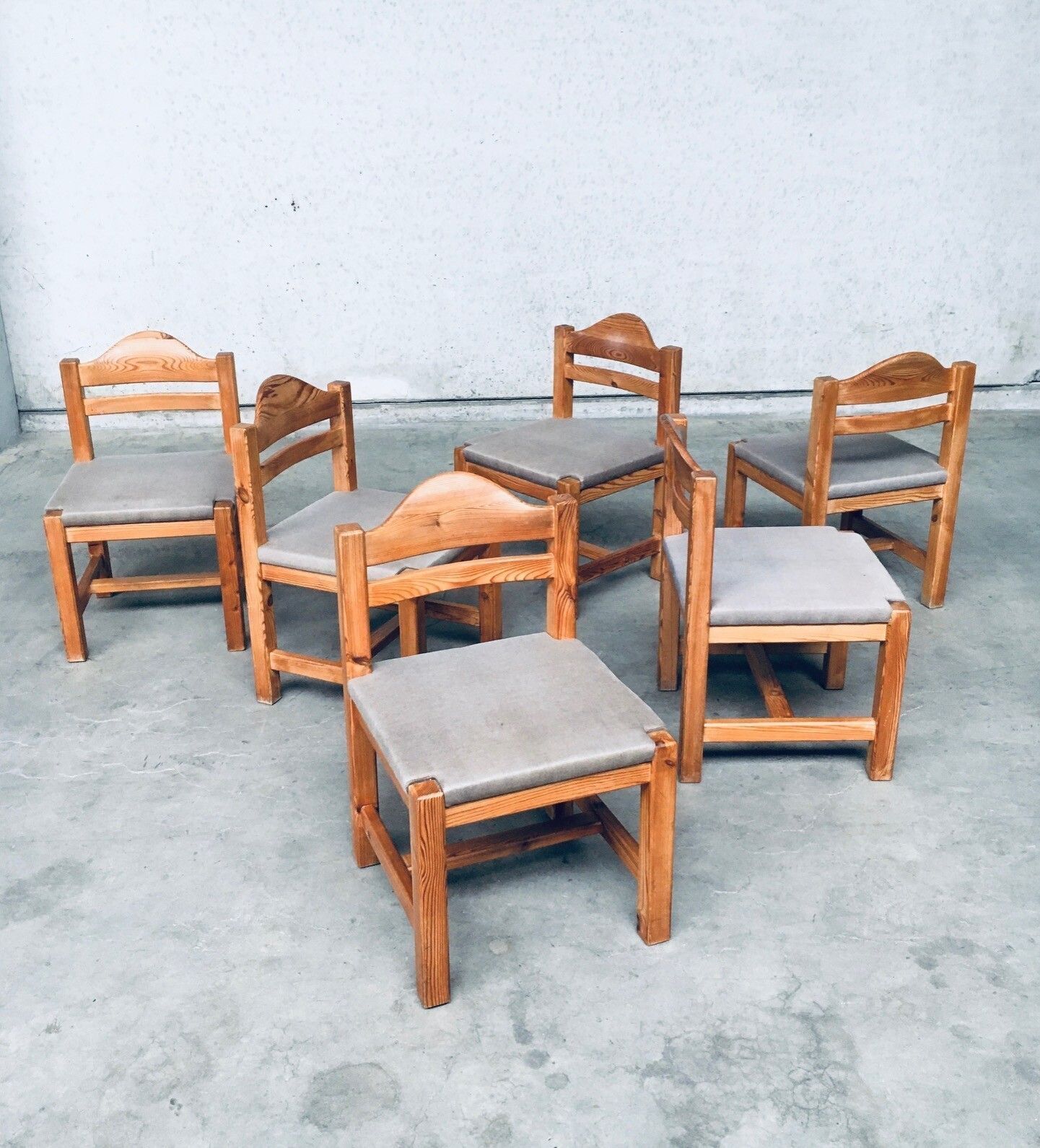 Brutalistisch Design Eetkamerstoelen Van Grenenhout – Vierkant Model, Jaren 1970 photo 1736.0