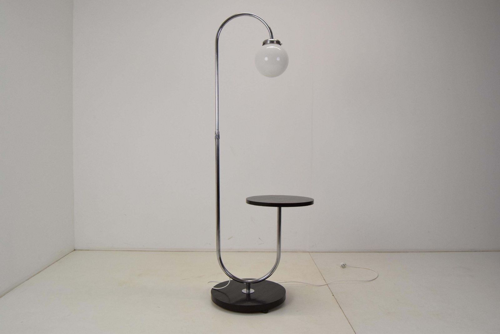Art Deco Floor Lamp,Designed By Jindrich Halabala,1930's. photo vinterior