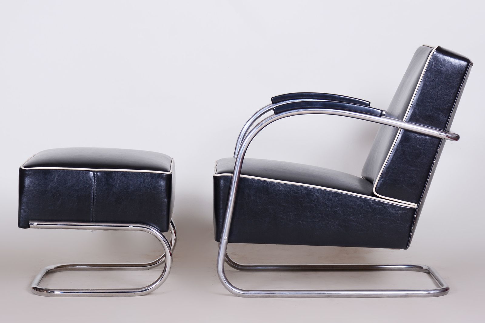 Black Mucke Melder Armchair Set   1930s Czechia photo 2100.0