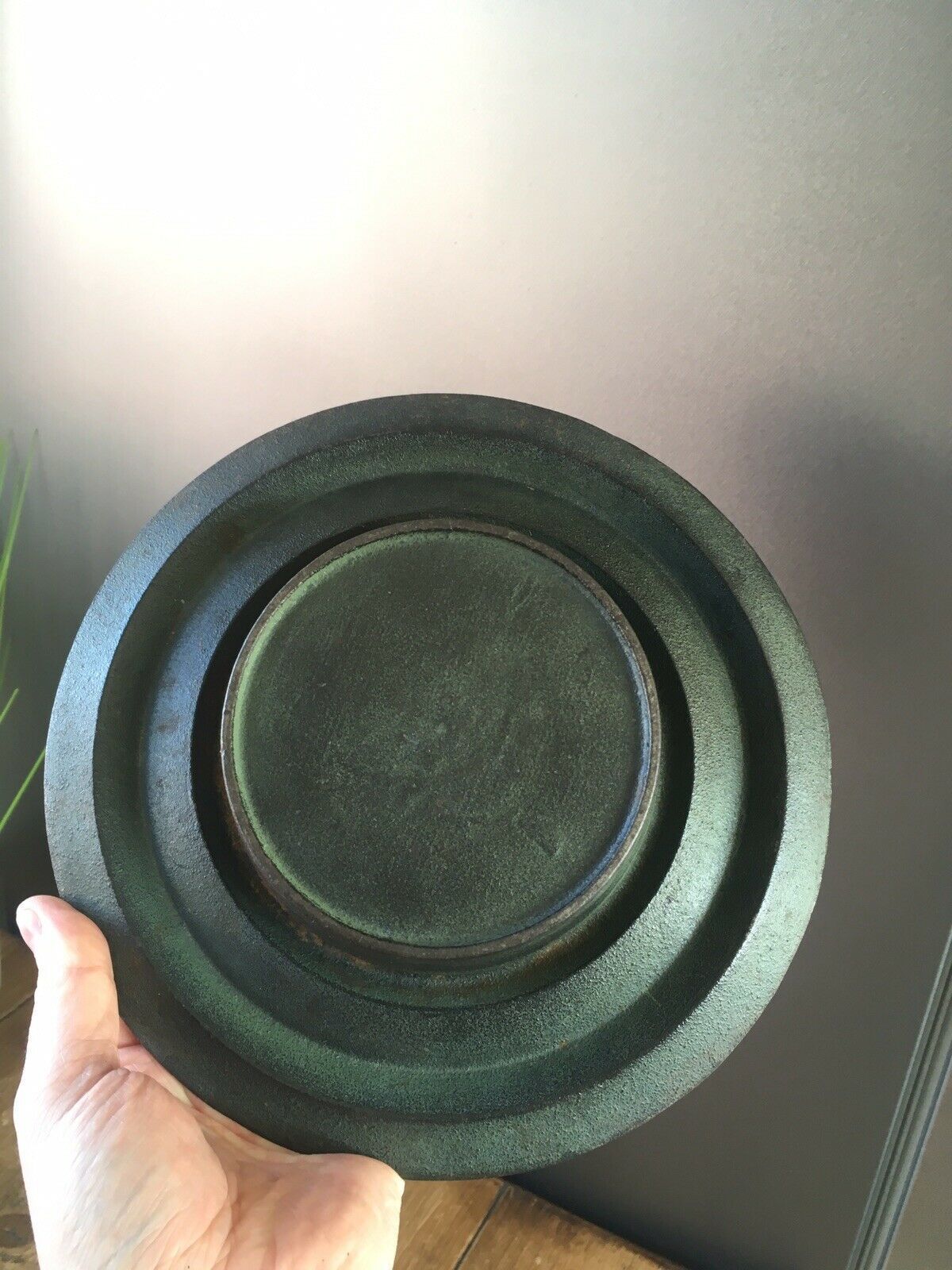 C1948 70 Crown Electricals Japan Cast Iron Stereo Tv Radio Advertising Dish Bowl photo buy