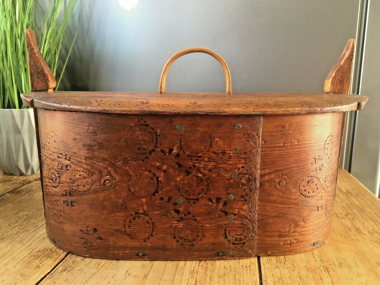 Large Antique 19th C Norwegian Tine Bentwood Folk Art Pokerwork Box Scandinavian