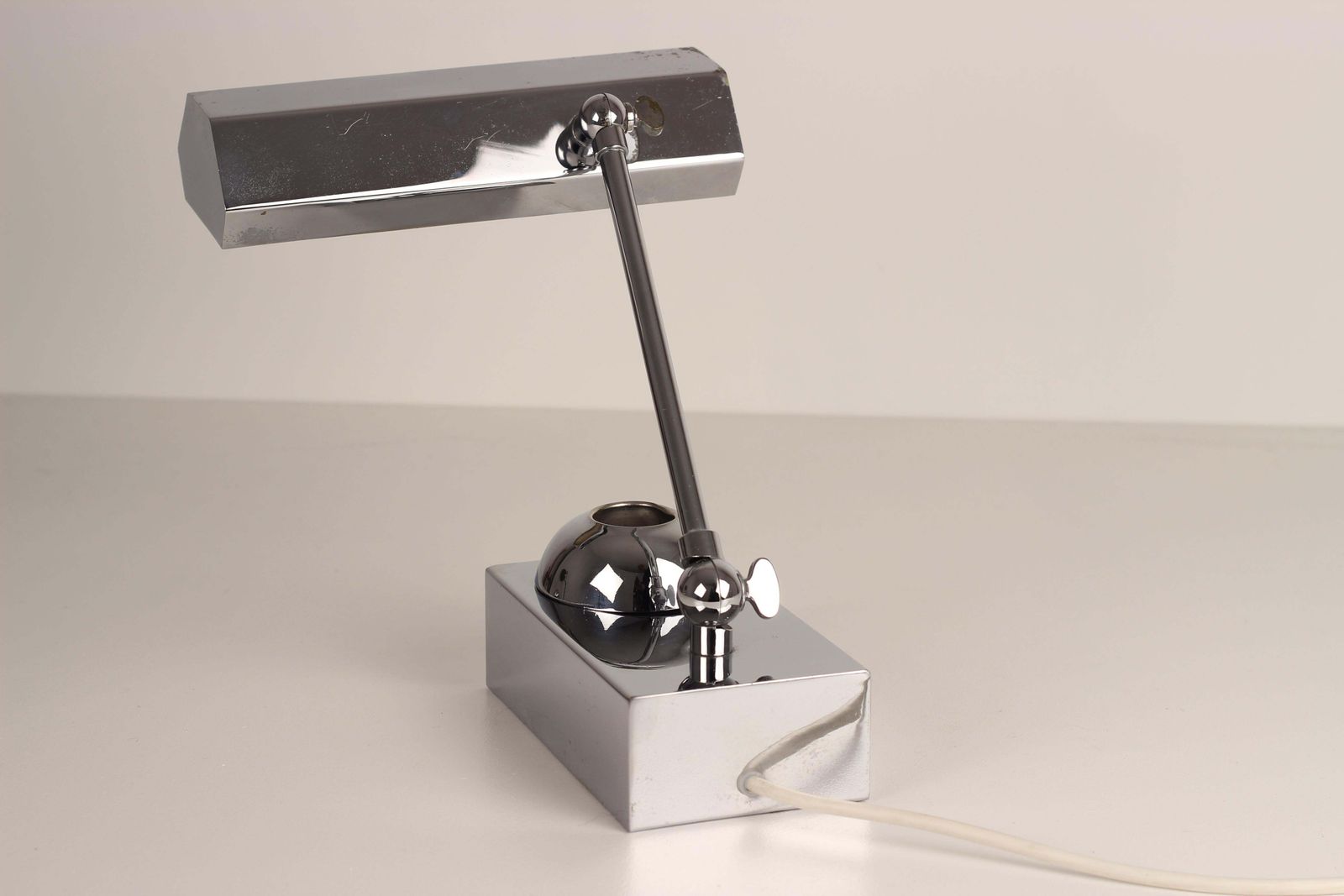 Art Deco Adjustable Chrome Bankers Desk Light With Inkwell Or Pen Desk Tidy 1920 photo vintage