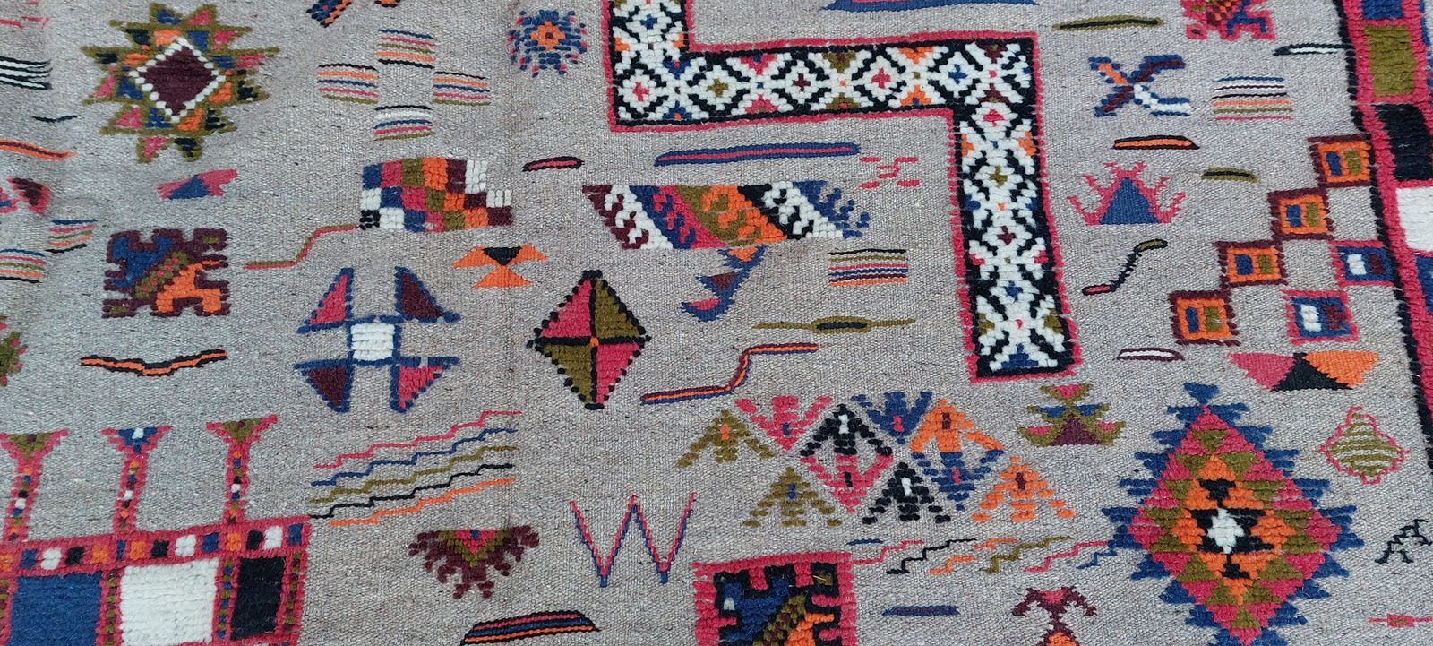 Handmade Traditional Moroccan Rug. Berber Carpet Natural Wool And Camel Hair / 8.3x5.4 Ft photo buy