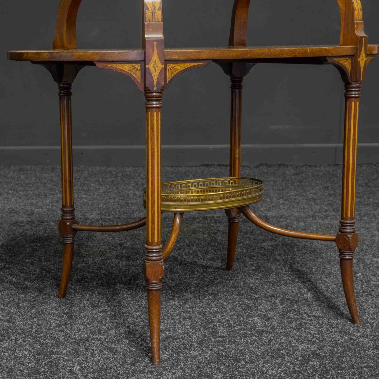 photo vintage Edwardian Inlaid Mahogany Etagere With Glass Tray Top