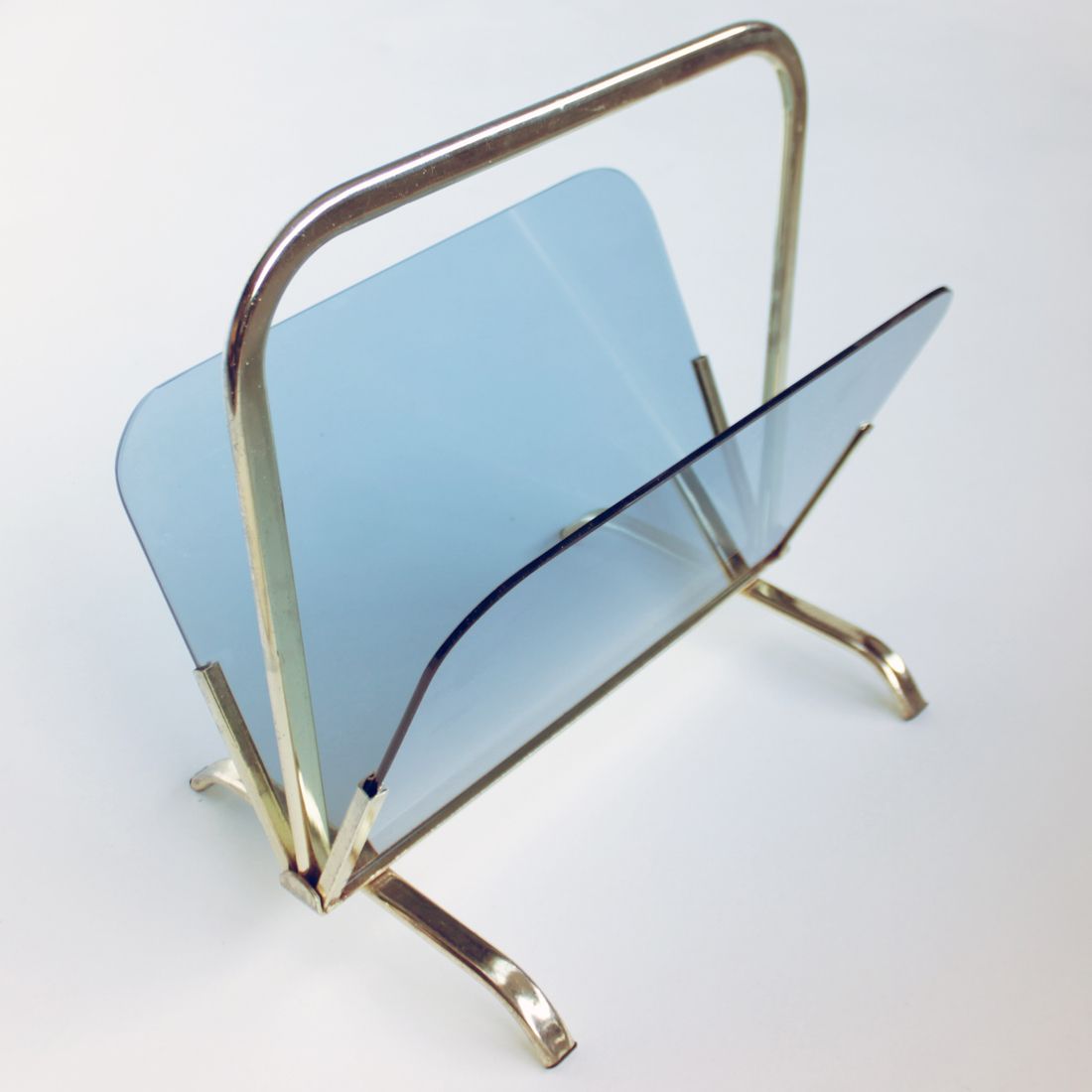 Tijdschriftenrek Van Glas En Messing, Frankrijk photo buy
