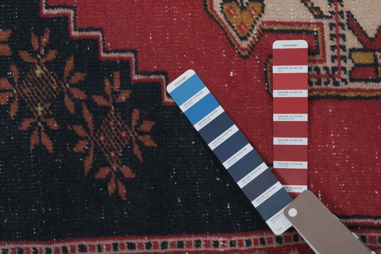 560.0 1970s Vintage Oushak Anatolian Red Rug photo