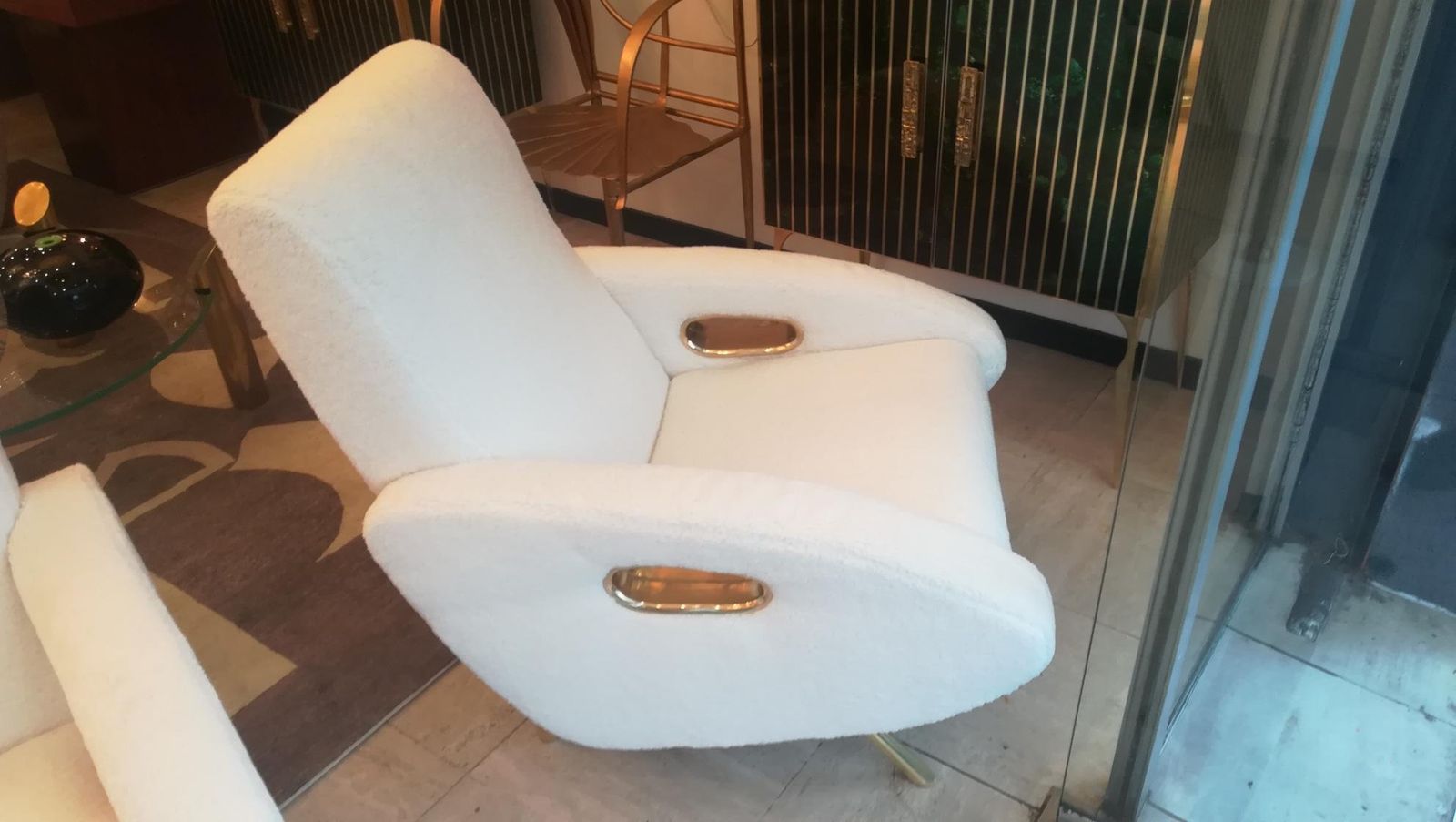 photo vinterior Pair Of Armchairs In Soft White Fabric