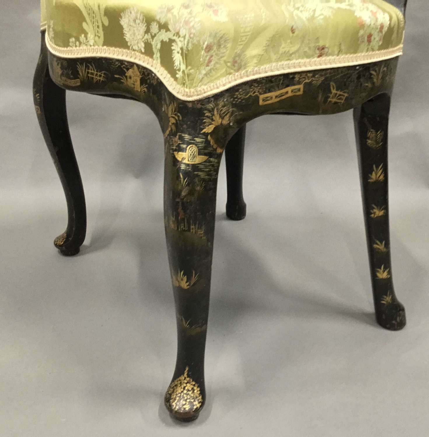 2640.0 Stylish Late C18th Pair Of Dutch Lacquered Side Chairs photo
