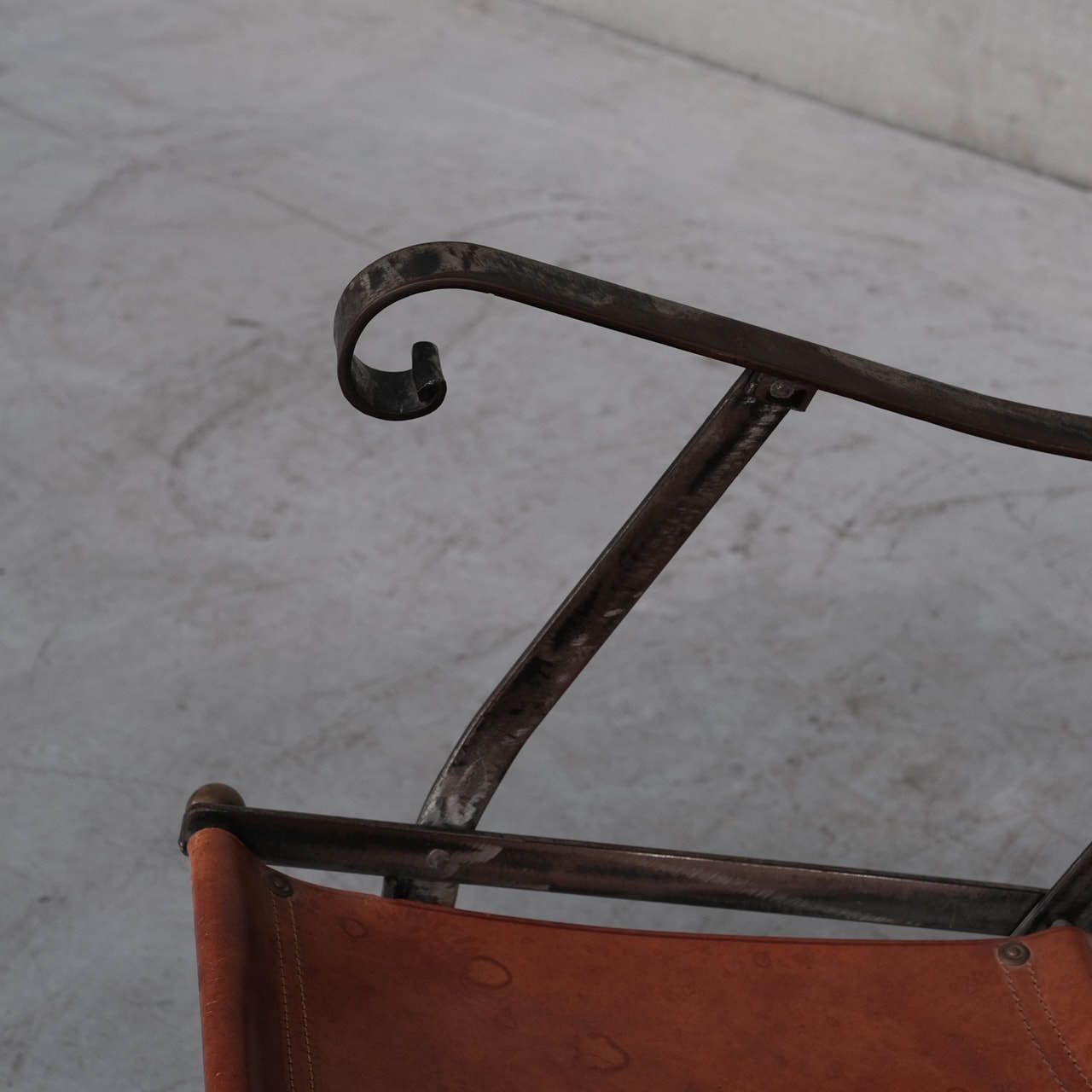 Pair Of Mid Century Leather And Metal Folding Armchair photo vinterior