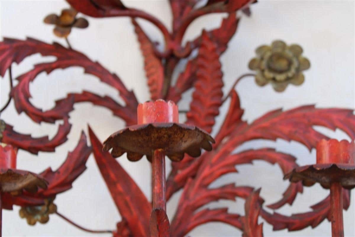 photo vintage Large Decorative Floral Applique Of 1930 Italian In Red Lacquer With Flowers And