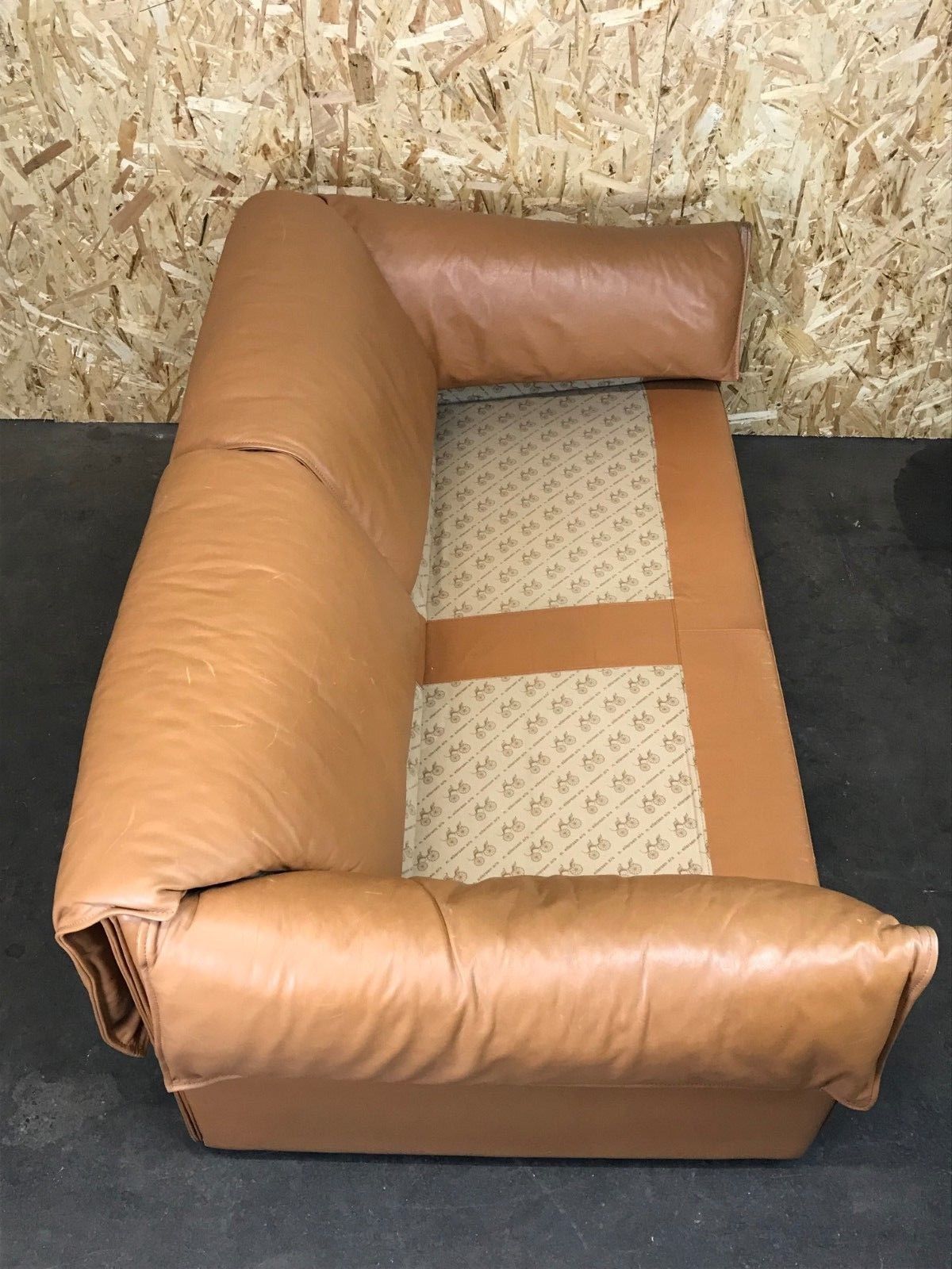 photo for sale 70s Sofa 2 Seater Leather Sofa Niels Bendtsen Lotus For N. Eilersen Danish Design